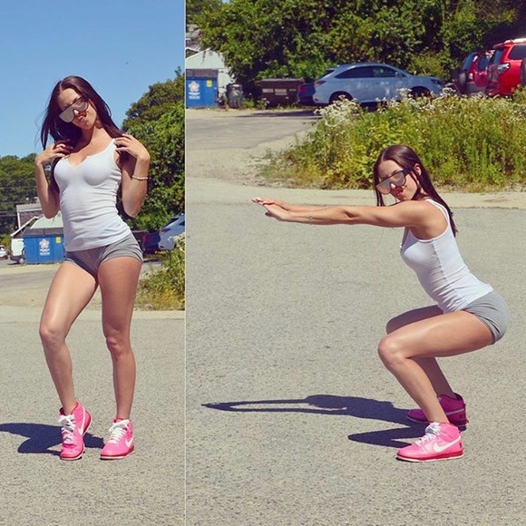 Pink Nike’s - Picture 2 of 2